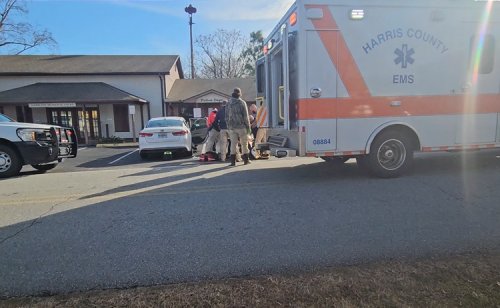 Hamilton Police Chief & Officer Rush to Provide Aid to Citizen